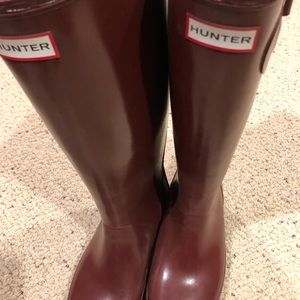 Burgundy Maroon Hunter rain boots wellies